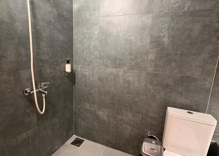 E - Three Скопье